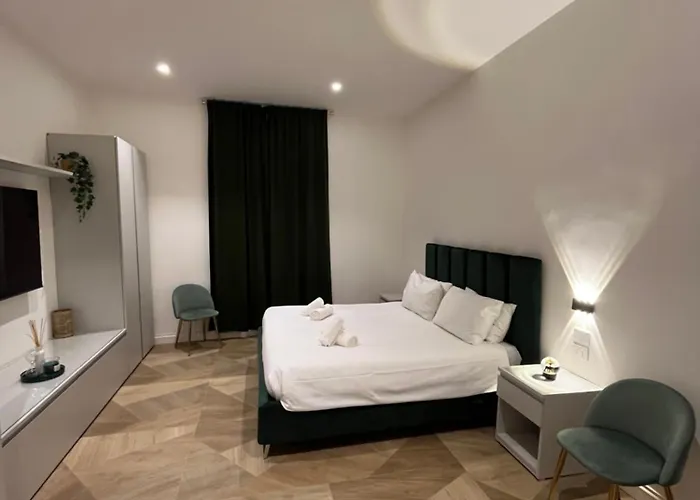 Luxury apartments, Piazza di Spagna
